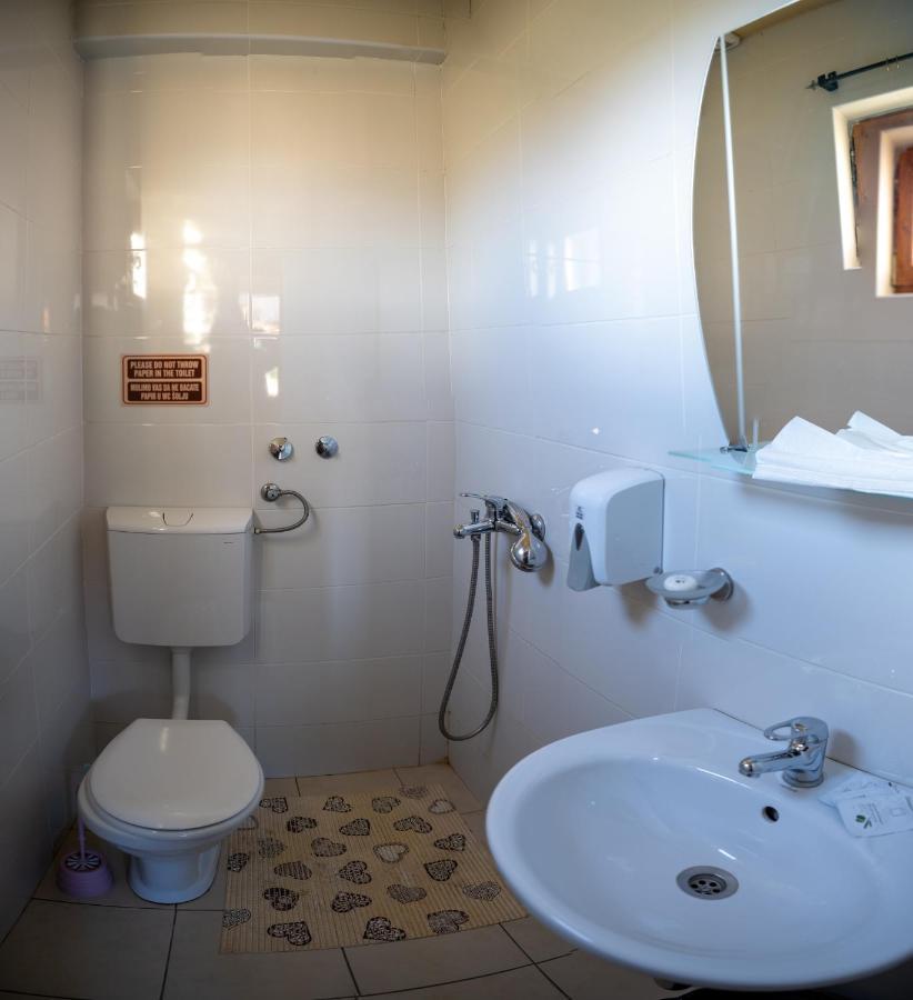 Lolini Bungalovi Novi Sad Eksteriør bilde