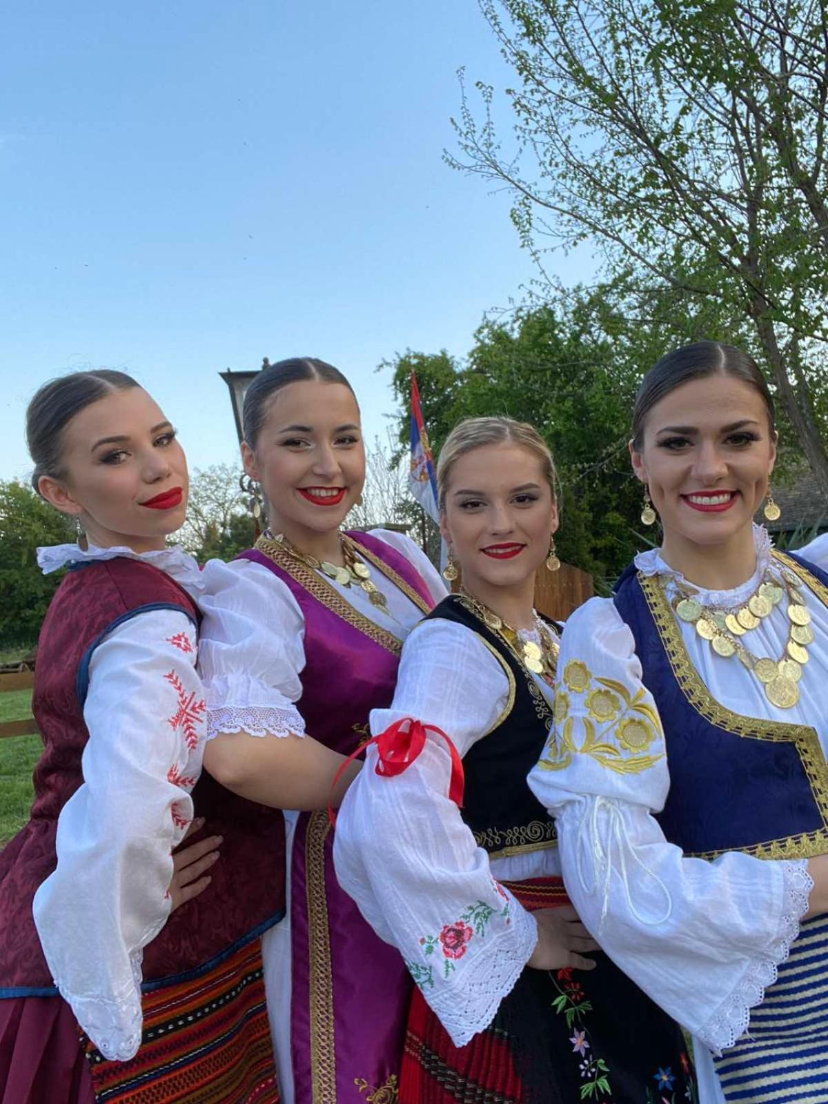 Lolini Bungalovi Novi Sad Eksteriør bilde